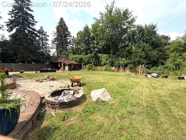 8215 Bramell, Detroit, MI 48239