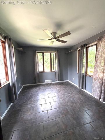8215 Bramell, Detroit, MI 48239