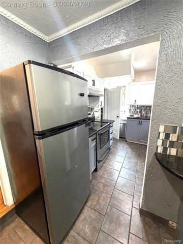 8215 Bramell, Detroit, MI 48239