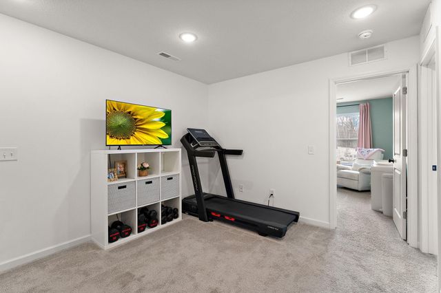 14436 Twin Lakes Circle, Burnsville, MN 55306