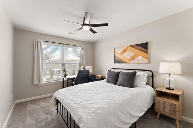 14436 Twin Lakes Circle, Burnsville, MN 55306