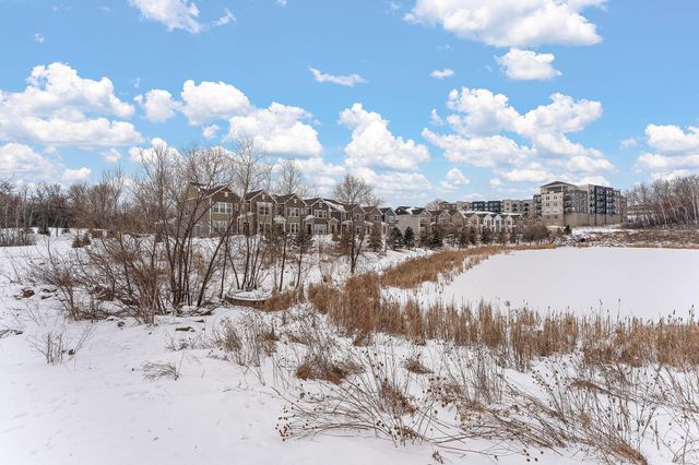 14436 Twin Lakes Circle, Burnsville, MN 55306