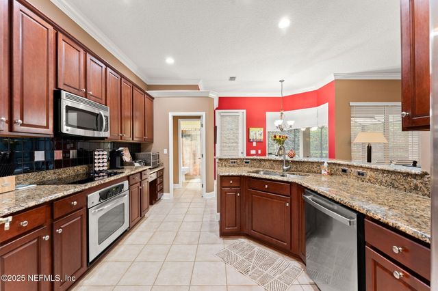 11656 HAMPTON PARK Boulevard, Jacksonville, FL 32256