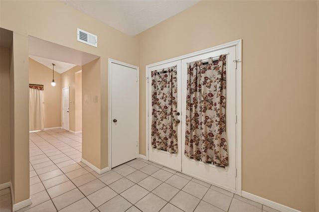 11866 Plumbrook Drive, Houston, TX 77099