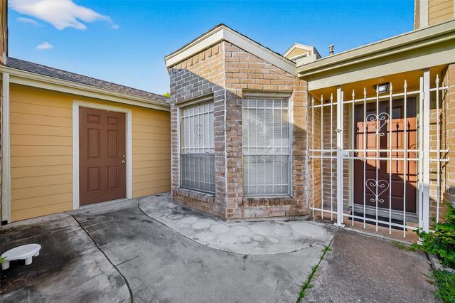 11866 Plumbrook Drive, Houston, TX 77099