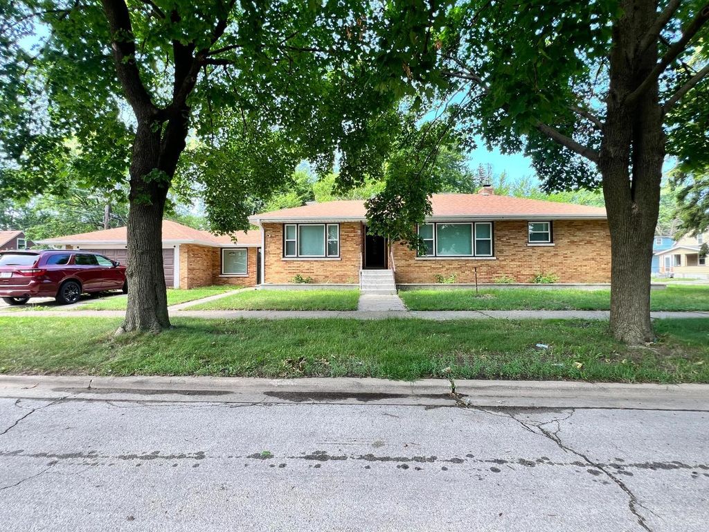 13848 S Atlantic Avenue, Riverdale, IL 60827