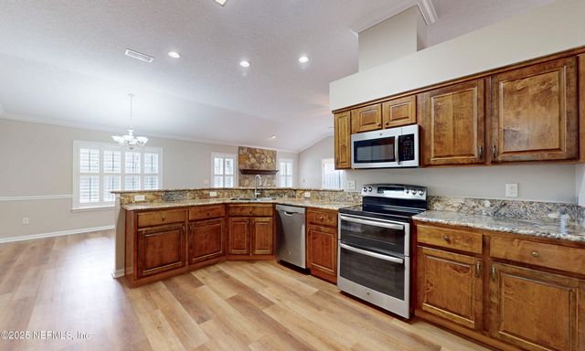 2923 SOUTHBANK Circle, Green Cove Springs, FL 32043