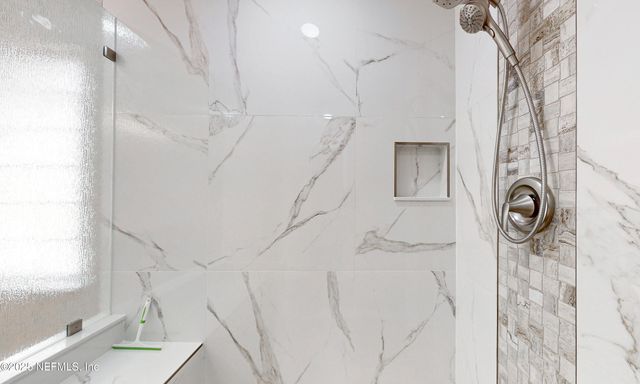 2923 SOUTHBANK Circle, Green Cove Springs, FL 32043