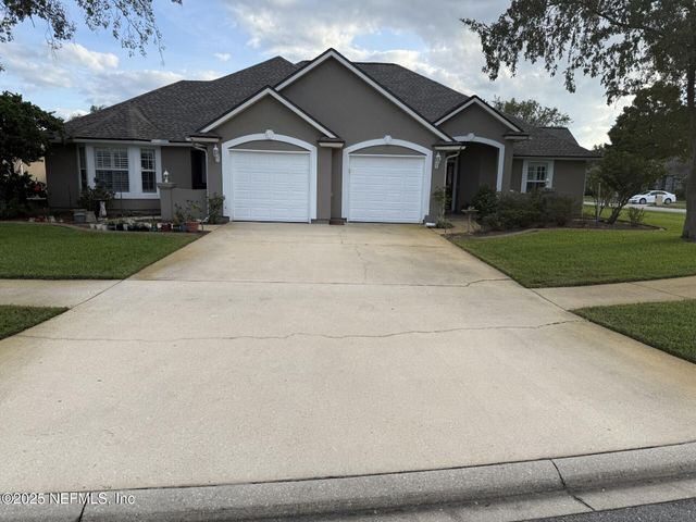 2923 SOUTHBANK Circle, Green Cove Springs, FL 32043