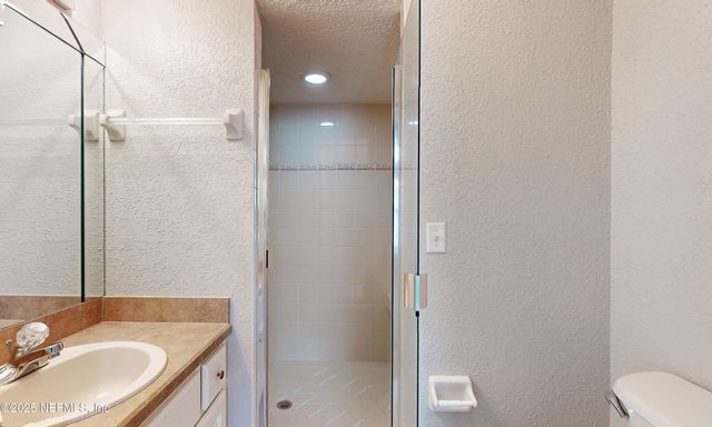 2923 SOUTHBANK Circle, Green Cove Springs, FL 32043