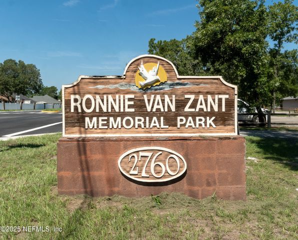 2923 SOUTHBANK Circle, Green Cove Springs, FL 32043