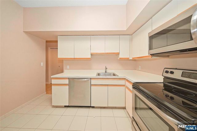 316 Prospect Avenue 2D, Hackensack, NJ 07601