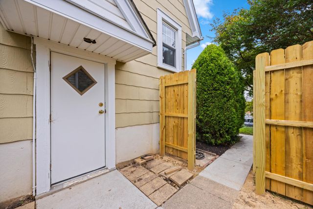 1206 LEEDS TER, Baltimore, MD 21227