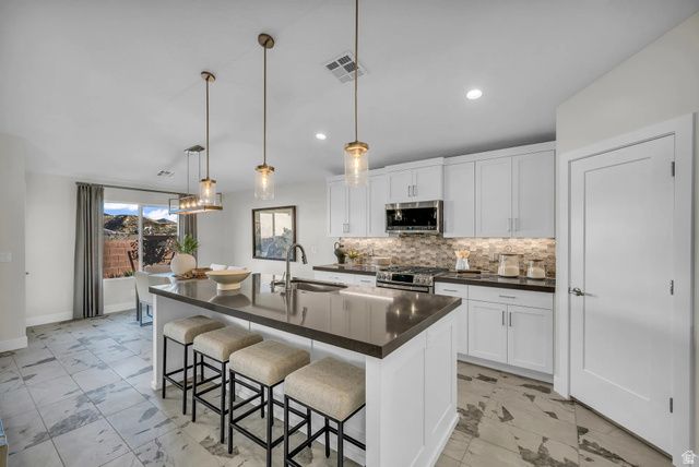 5949 S WHITE TRAILS DR, St. George, UT 84790