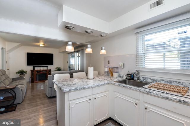 27 EAST LN, Willingboro, NJ 08046