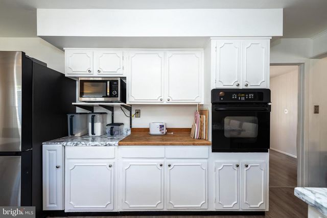 27 EAST LN, Willingboro, NJ 08046