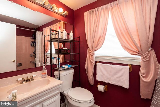 27 EAST LN, Willingboro, NJ 08046