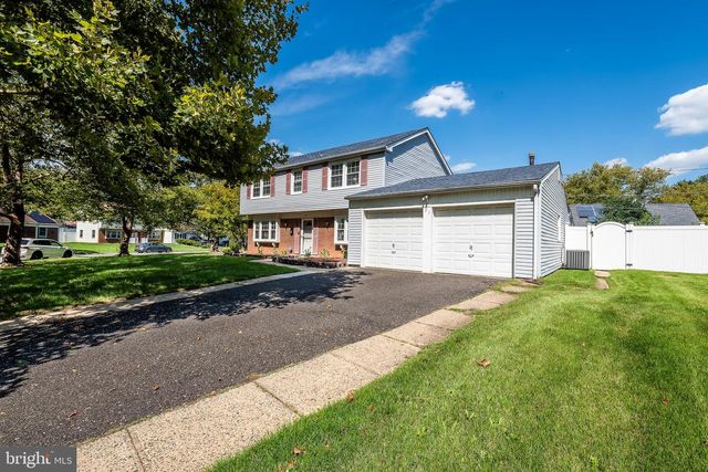 27 EAST LN, Willingboro, NJ 08046