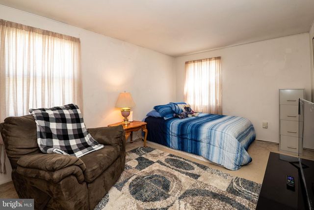 27 EAST LN, Willingboro, NJ 08046