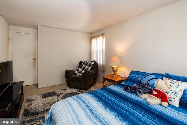 27 EAST LN, Willingboro, NJ 08046