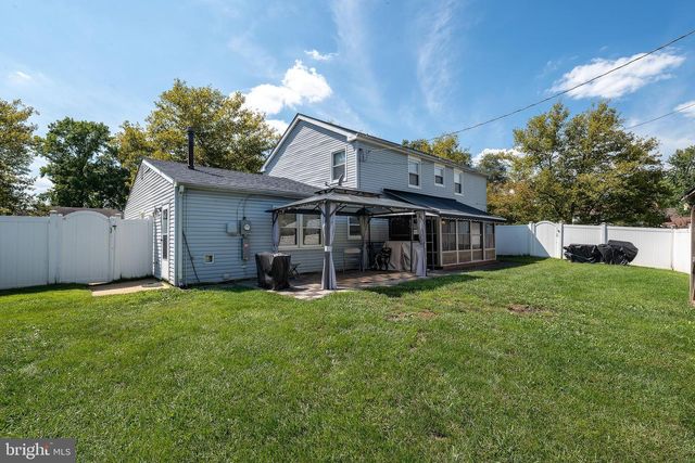 27 EAST LN, Willingboro, NJ 08046
