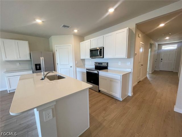 1321 NE 9th ST, Cape Coral, FL 33909