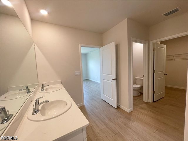 1321 NE 9th ST, Cape Coral, FL 33909