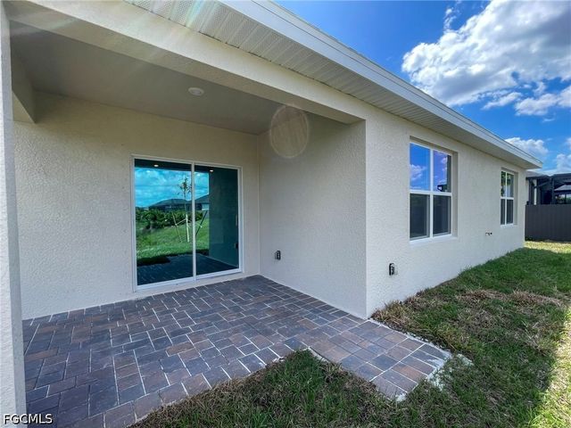 1321 NE 9th ST, Cape Coral, FL 33909