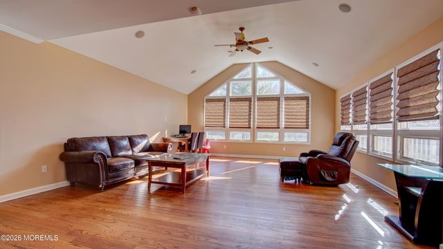 42 Daum Road, Manalapan, NJ 07726