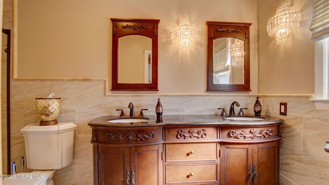 42 Daum Road, Manalapan, NJ 07726