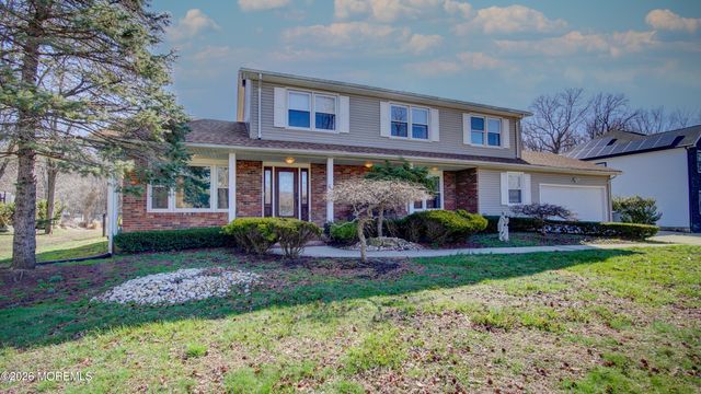 42 Daum Road, Manalapan, NJ 07726