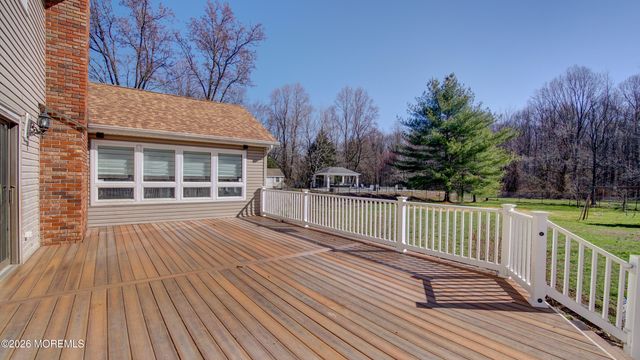 42 Daum Road, Manalapan, NJ 07726