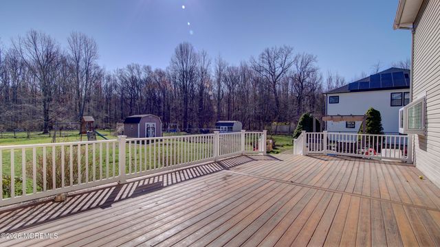 42 Daum Road, Manalapan, NJ 07726