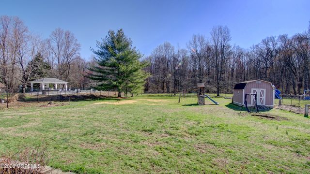 42 Daum Road, Manalapan, NJ 07726