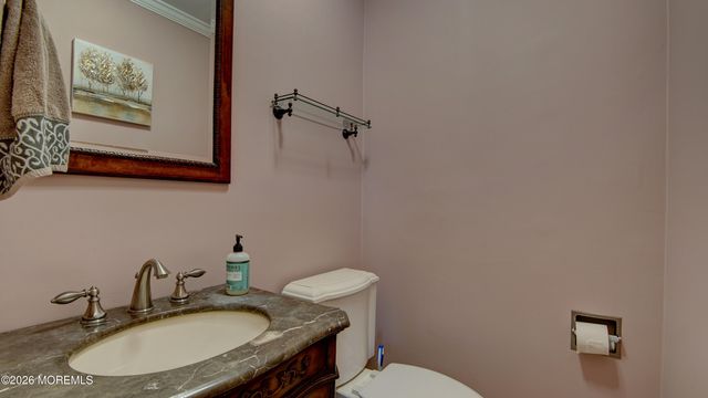 42 Daum Road, Manalapan, NJ 07726