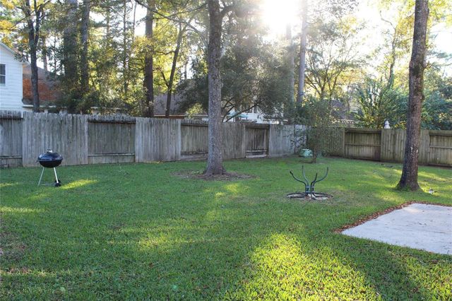 71 N Brooksedge Circle, The Woodlands, TX 77382