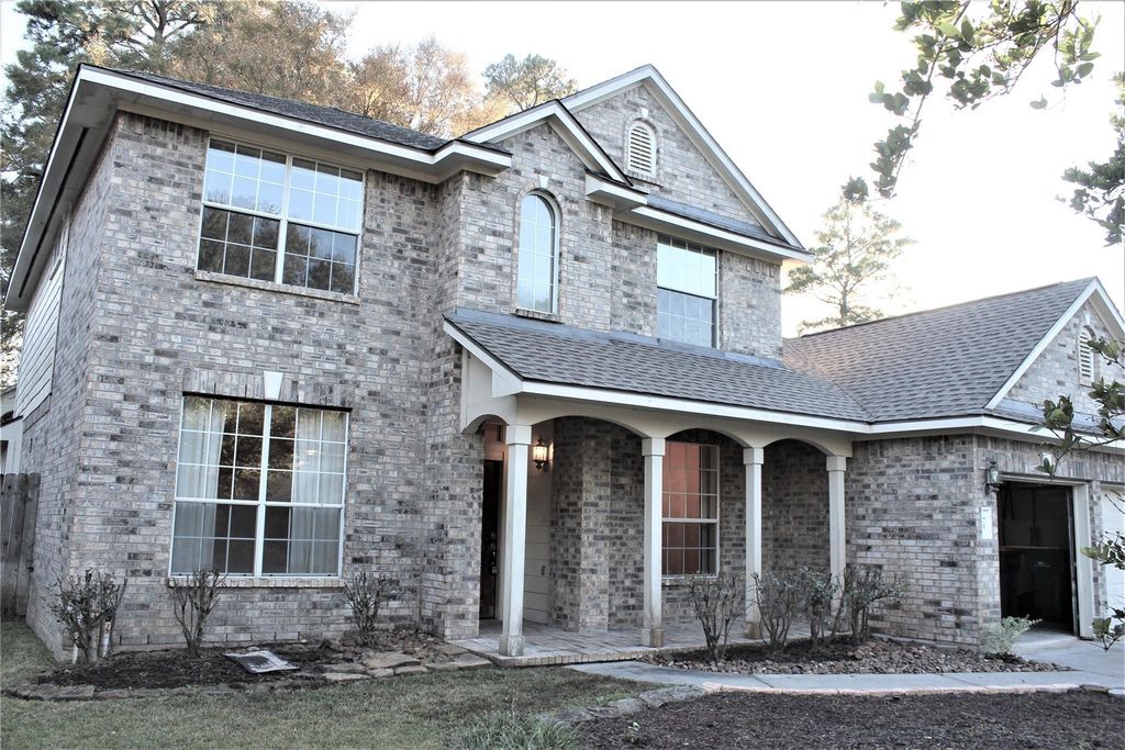 71 N Brooksedge Circle, The Woodlands, TX 77382