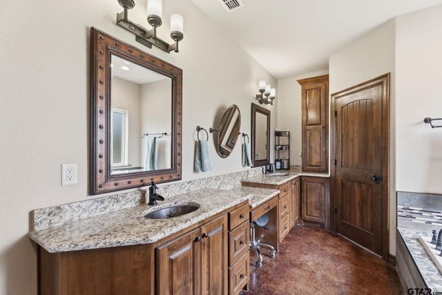 20846 County Road 26, Tyler, TX 75705