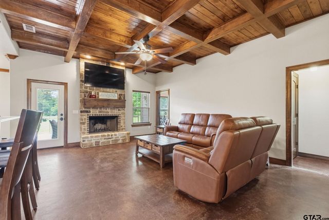 20846 County Road 26, Tyler, TX 75705