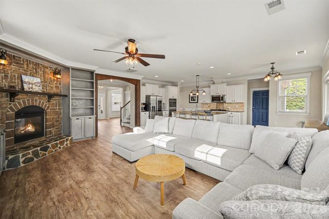 1000 Damson Lane, Waxhaw, NC 28173