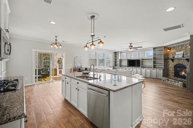 1000 Damson Lane, Waxhaw, NC 28173