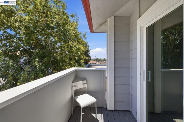 620 River Oak Way 81, Hayward, CA 94544