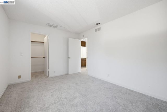 620 River Oak Way 81, Hayward, CA 94544