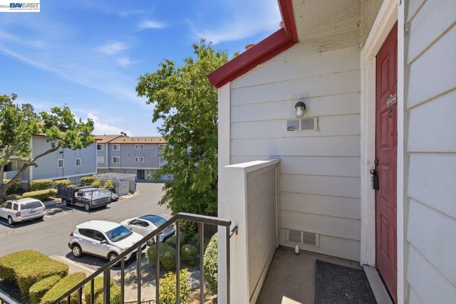 620 River Oak Way 81, Hayward, CA 94544