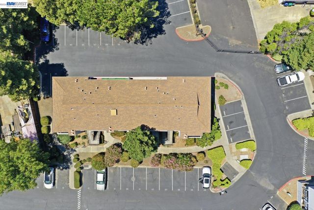 620 River Oak Way 81, Hayward, CA 94544