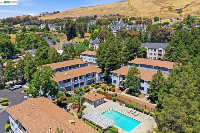 620 River Oak Way 81, Hayward, CA 94544