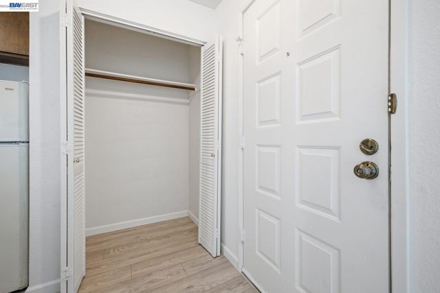 620 River Oak Way 81, Hayward, CA 94544