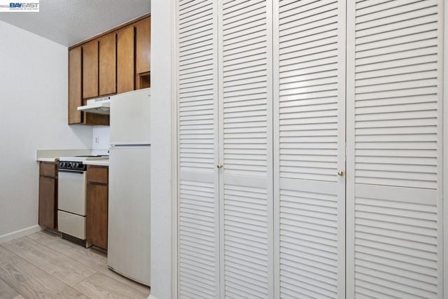 620 River Oak Way 81, Hayward, CA 94544
