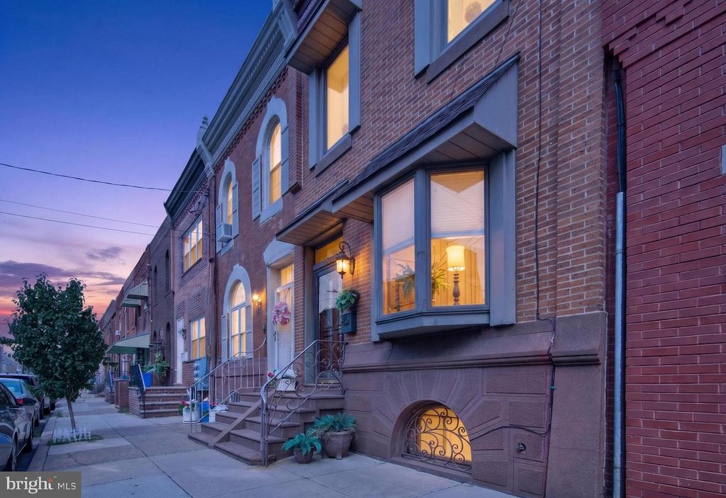 2441 S 13TH ST, PHILADELPHIA, PA 19148 — photo 2