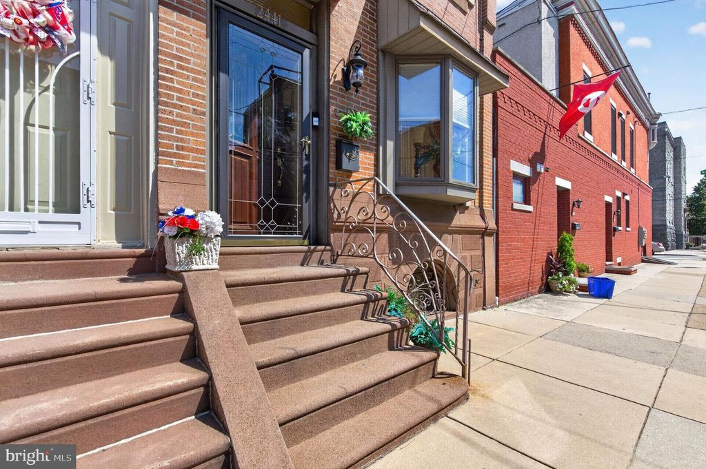 2441 S 13TH ST, PHILADELPHIA, PA 19148 — photo 3